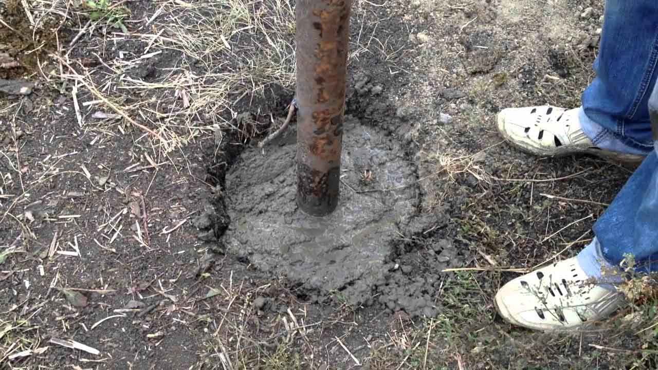 Забор из необрезной доски