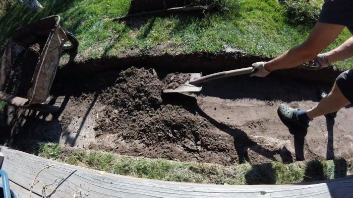 Хороший недорогой способ сделать садовую дорожку без бетона