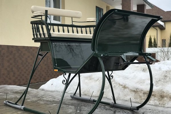 С высокими полозьями